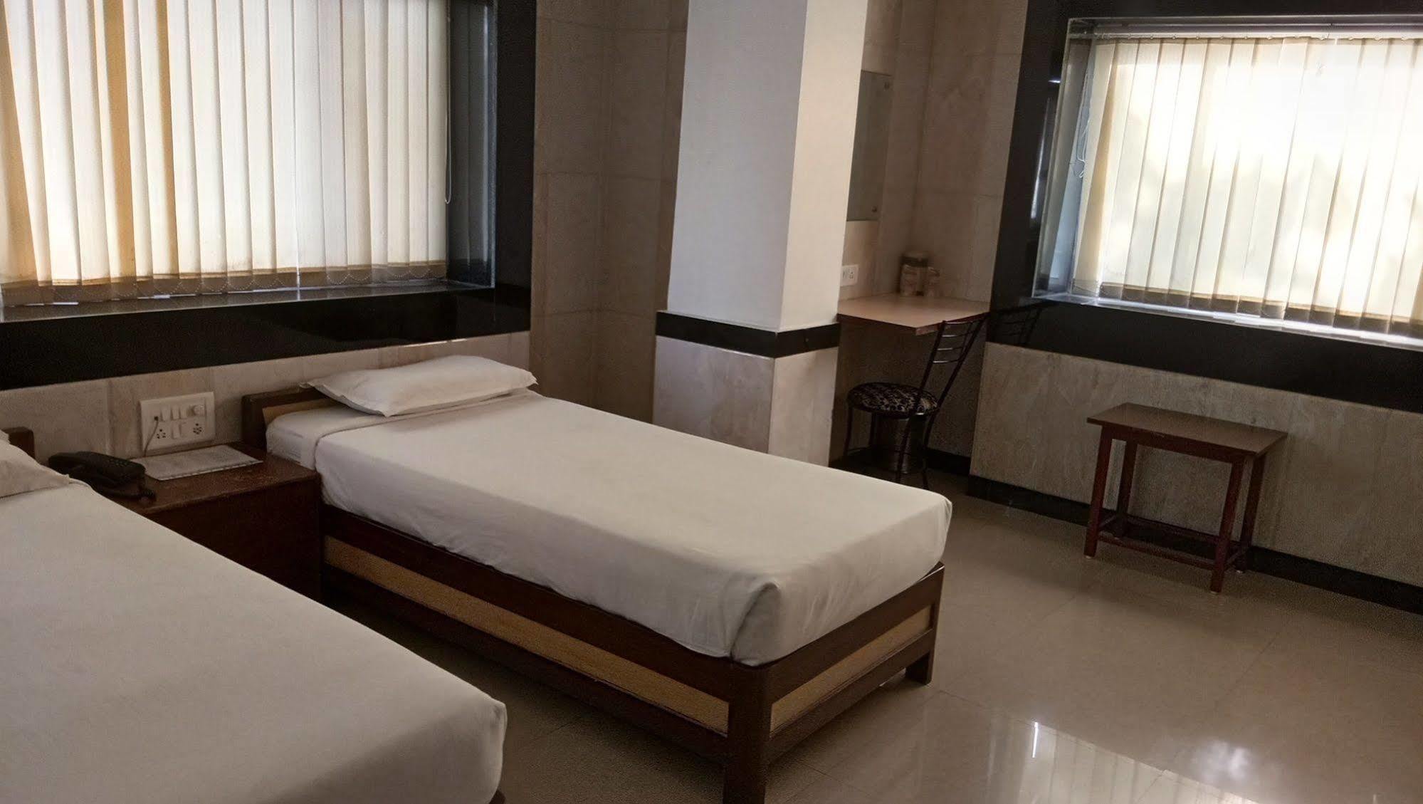 Hotel Arch Manor Deluxe Bhopal Eksteriør bilde
