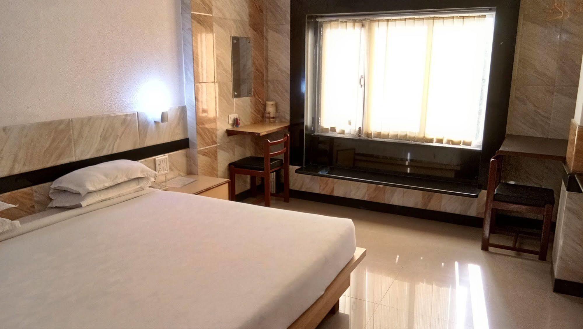 Hotel Arch Manor Deluxe Bhopal Eksteriør bilde